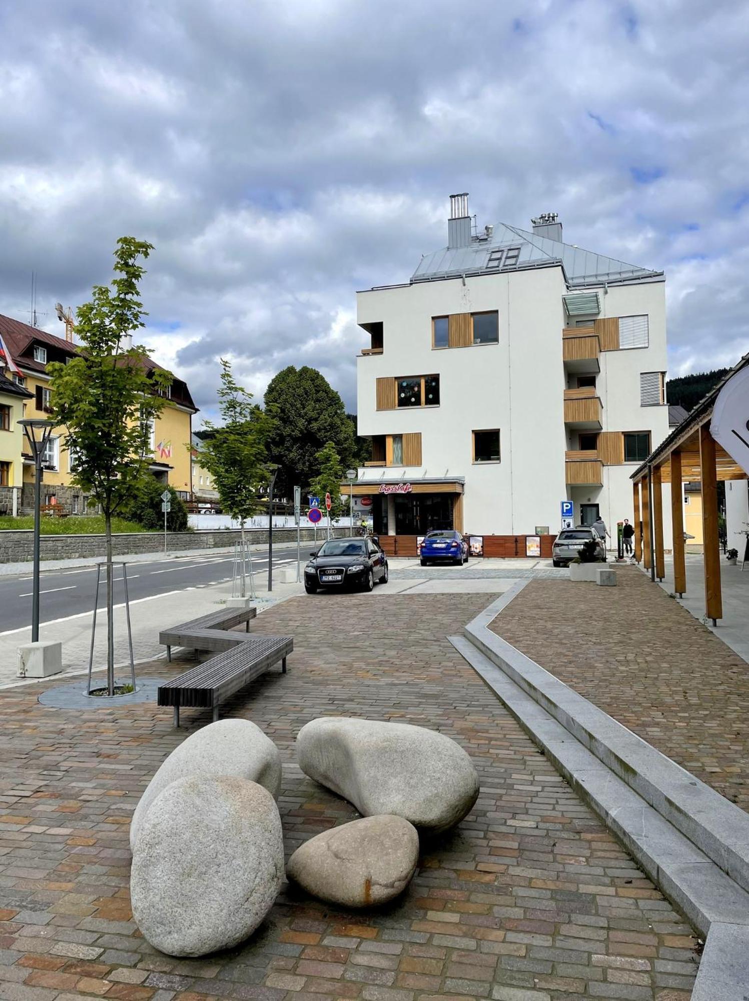 Apartman “U Nas V Podkrovi“ V Rezidenci Klostermann, Zelezna Ruda 24 Exteriör bild